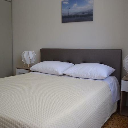 Modern Apartment With Garden Κίσσαμος Εξωτερικό φωτογραφία